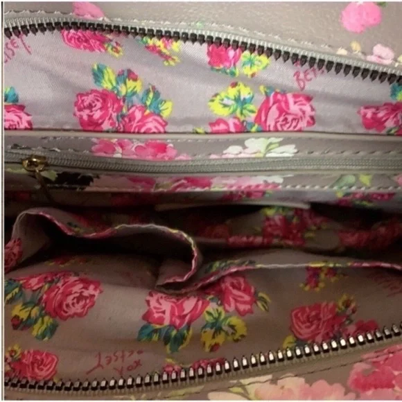Betsey Johnson gray and pink floral print quilted satchel with crossbody strap - Picture 4 of 9